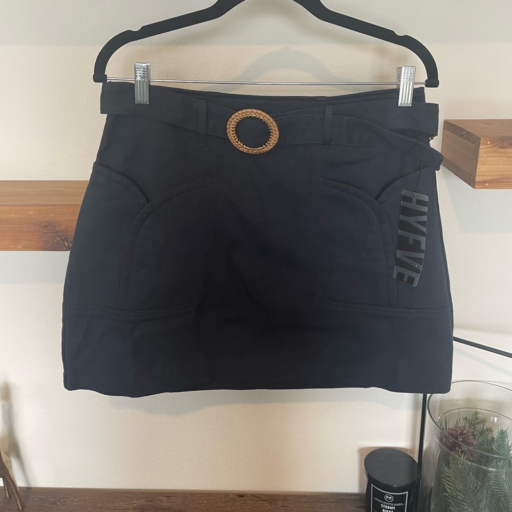 HYFVE Sz L Navy mini skirt NWT never worn. Runs small